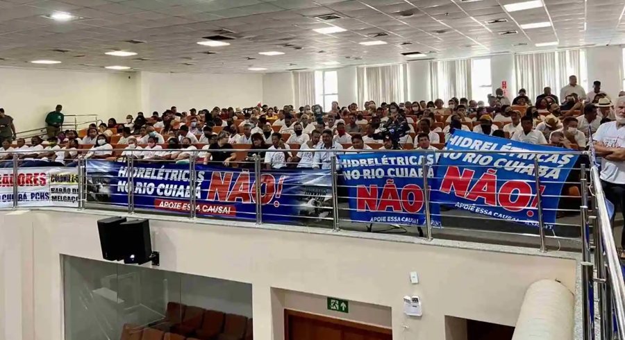 A vota&ccedil;&atilde;o que derrubou o veto foi acompanhada por centenas de pescadores e ribeirinhos das cidades banhadas pelo Rio Cuiab&aacute;