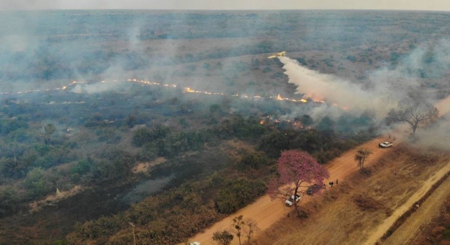 Fim de semana &eacute; marcado por inc&ecirc;ndios em Mato Grosso